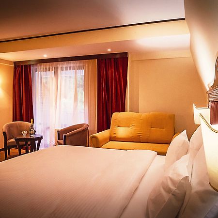 Perla Hotel Slanic Moldova Ngoại thất bức ảnh